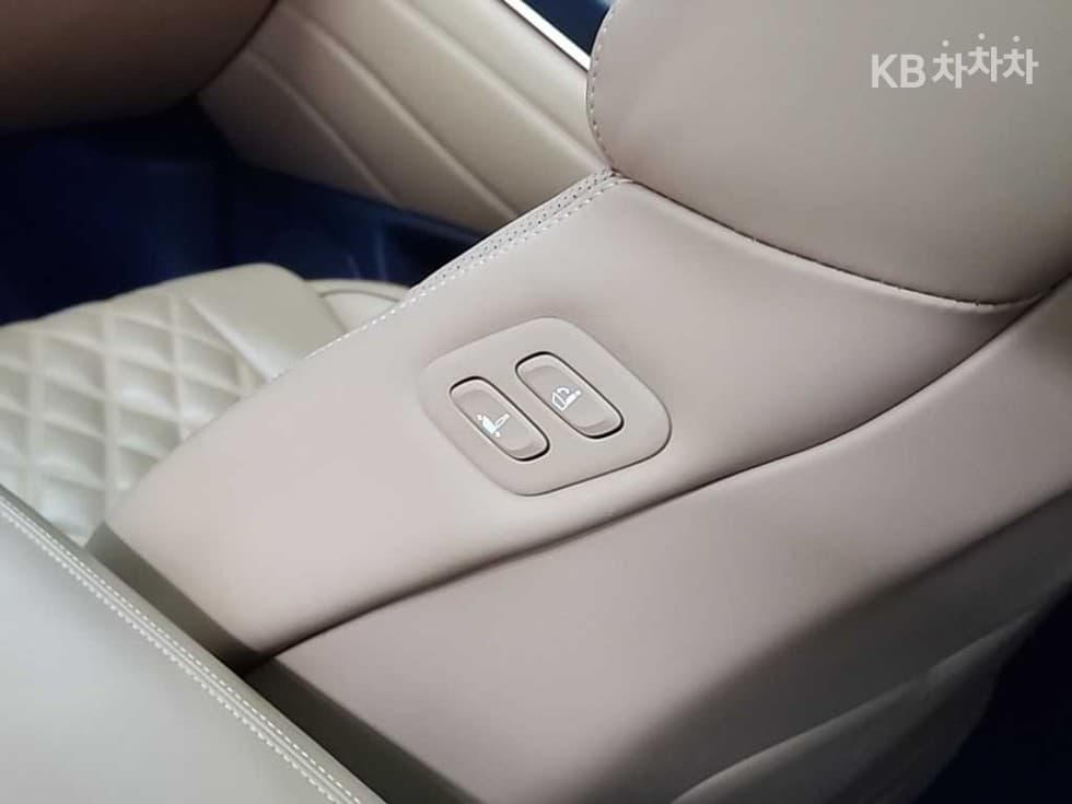 Genesis GV802.5 Turbo Gasoline AWD - 13