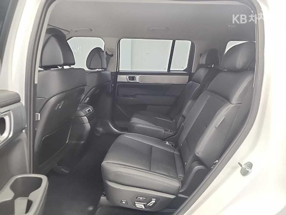 Hyundai The All New Santa Fe MX5Gasoline 2.5T 2WD Exclusive - 12