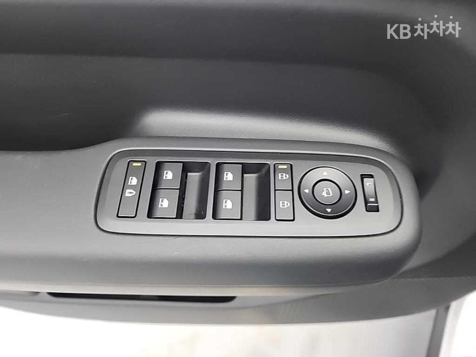 Hyundai The All New Santa Fe MX5Gasoline 2.5T 2WD Exclusive - 16