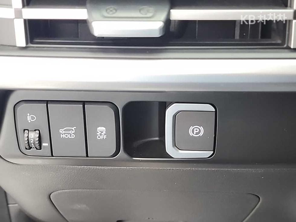 Hyundai The All New Santa Fe MX5Gasoline 2.5T 2WD Exclusive - 17