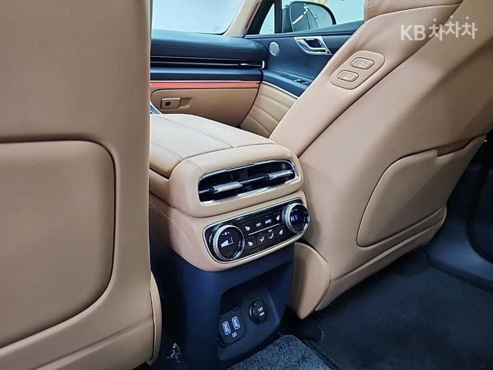 Genesis GV803.0 Diesel AWD - 13