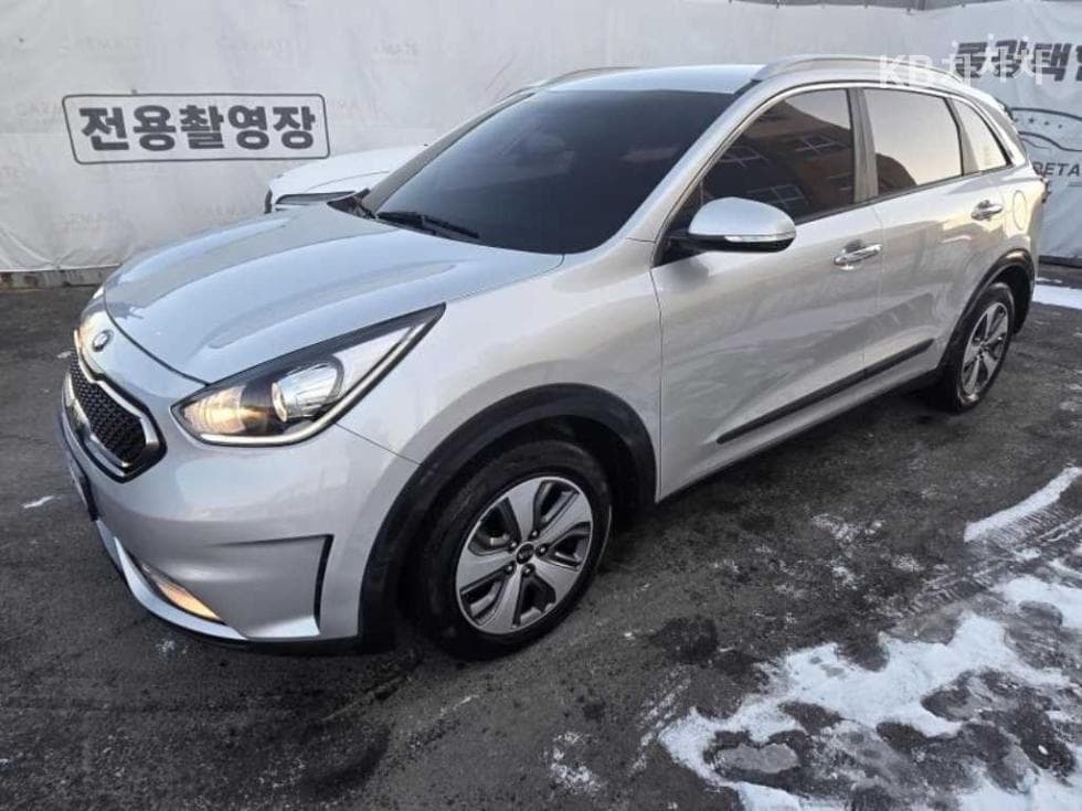 Kia Niro 1.6 Luxury - Image 1