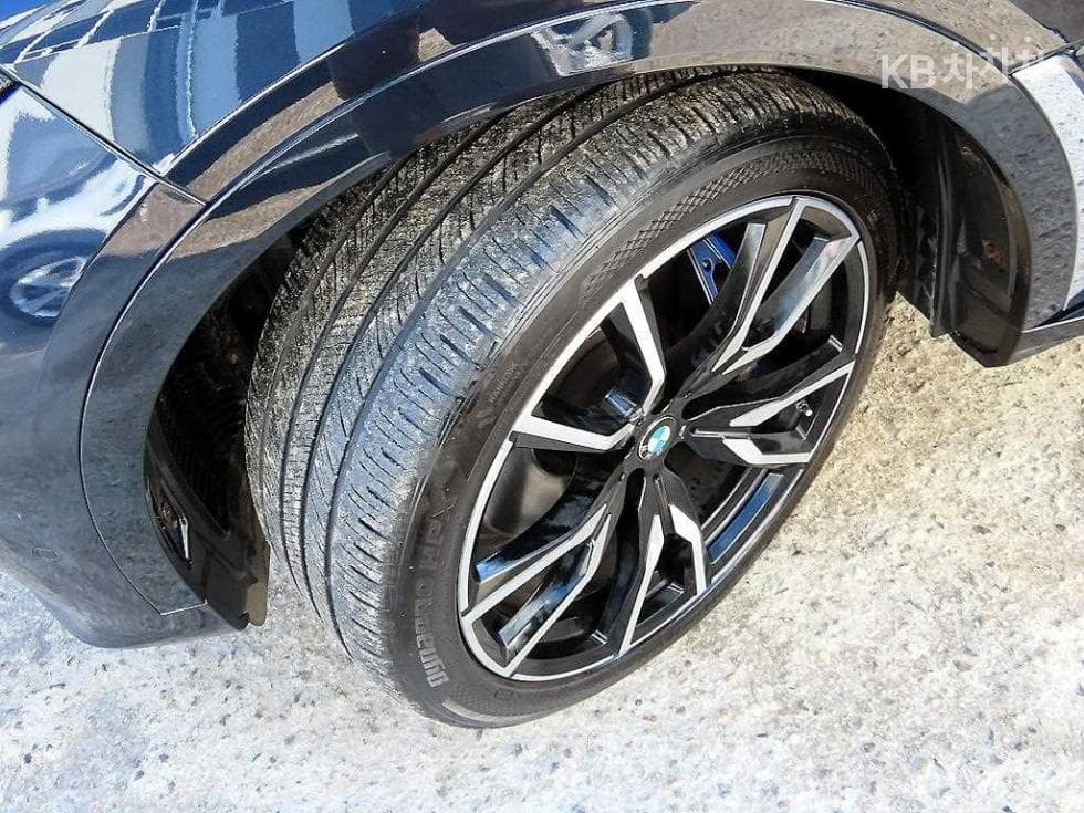 BMW X7(G07)xDrive 40i M Sport - 20