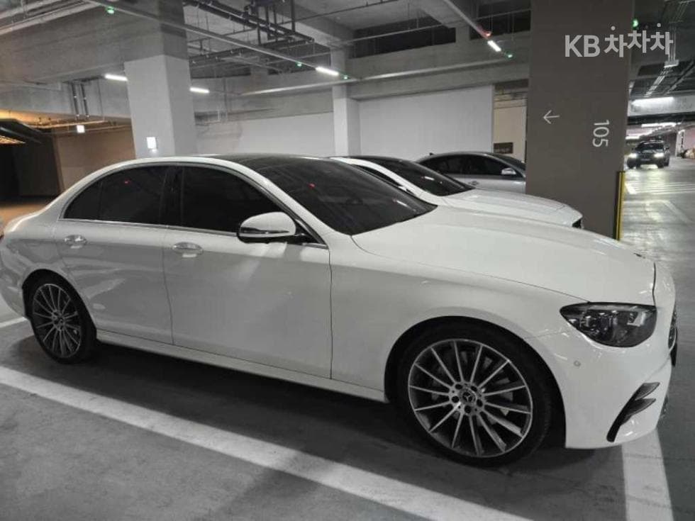 Mercedes-Benz E-Class (W213)E350 4MATIC AMG Line - 3