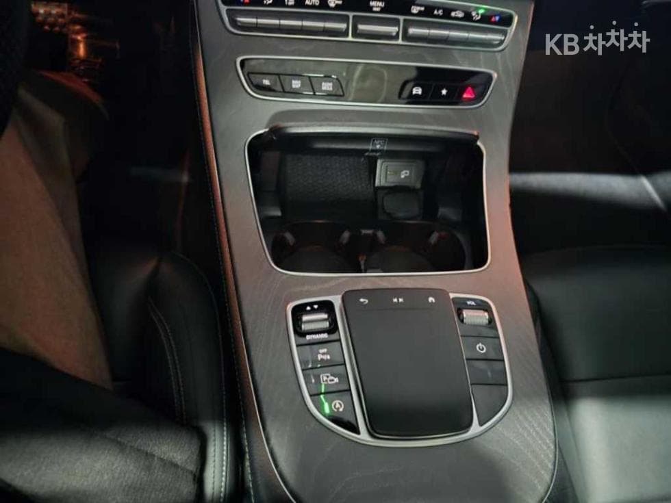 Mercedes-Benz E-Class (W213)E350 4MATIC AMG Line - 8