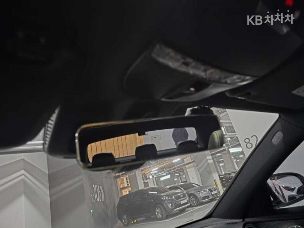 Mercedes-Benz E-Class (W213)E350 4MATIC AMG Line - 9