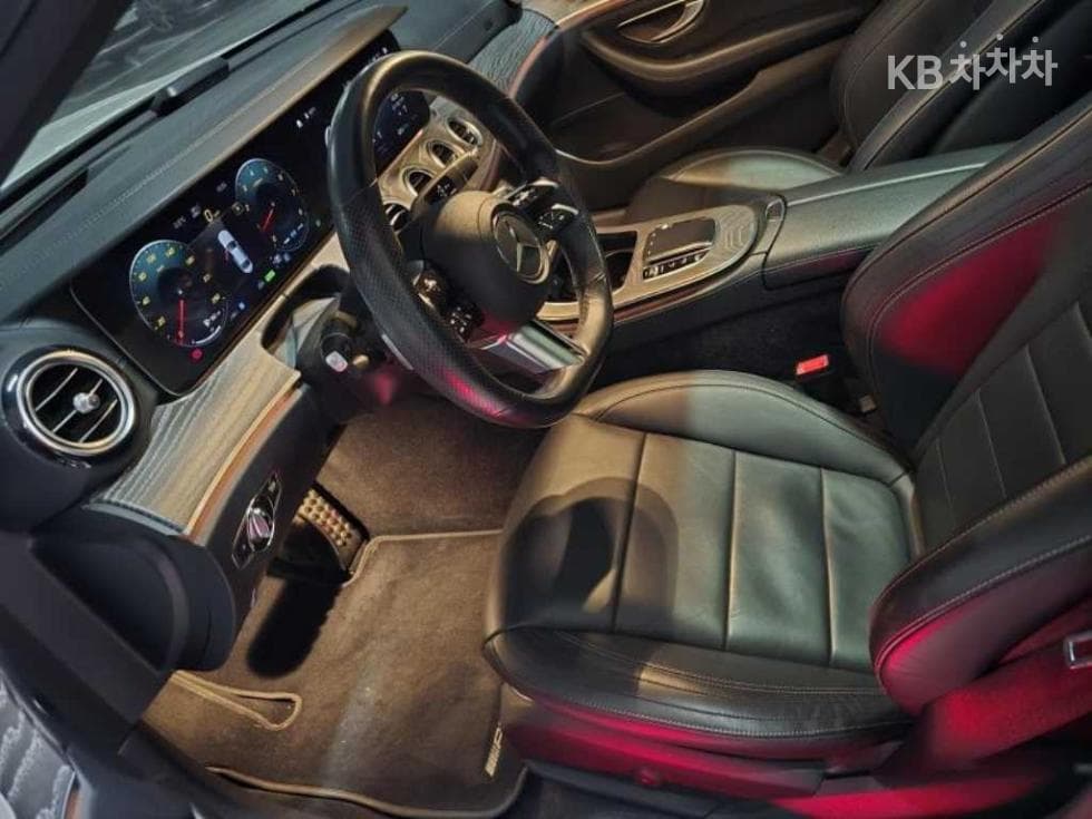 Mercedes-Benz E-Class (W213)E350 4MATIC AMG Line - 14