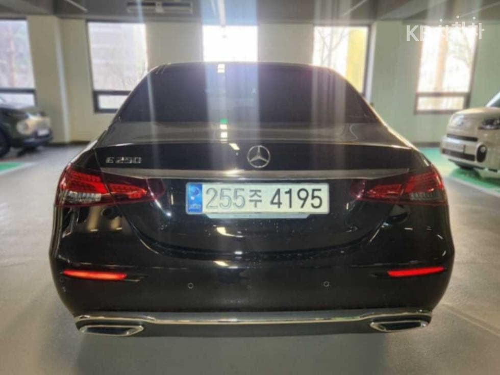 Mercedes-Benz E-Клас (W213)E250 Avantgarde - 2