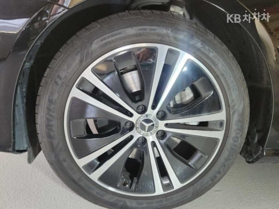 Mercedes-Benz E-Клас (W213)E250 Avantgarde - 8