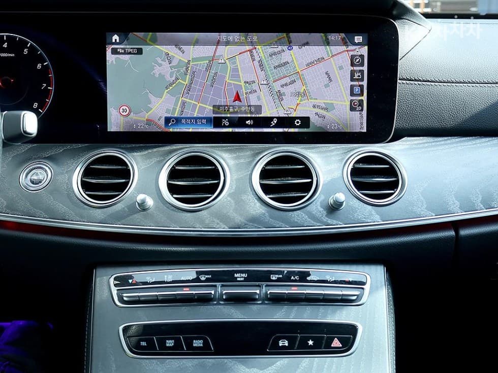 Mercedes-Benz E-Клас (W213)E350 4MATIC Avantgarde - 8