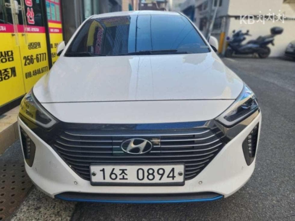 Hyundai IONIQ (Original Model) Q - Image 1