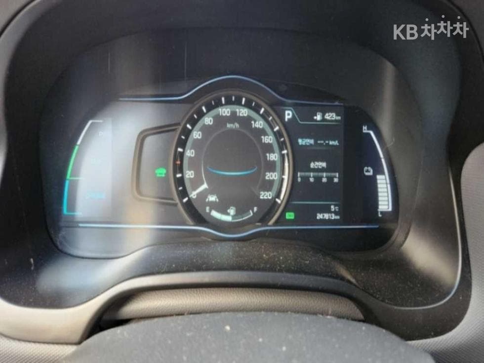 Hyundai IONIQ (Original Model)Q - 6