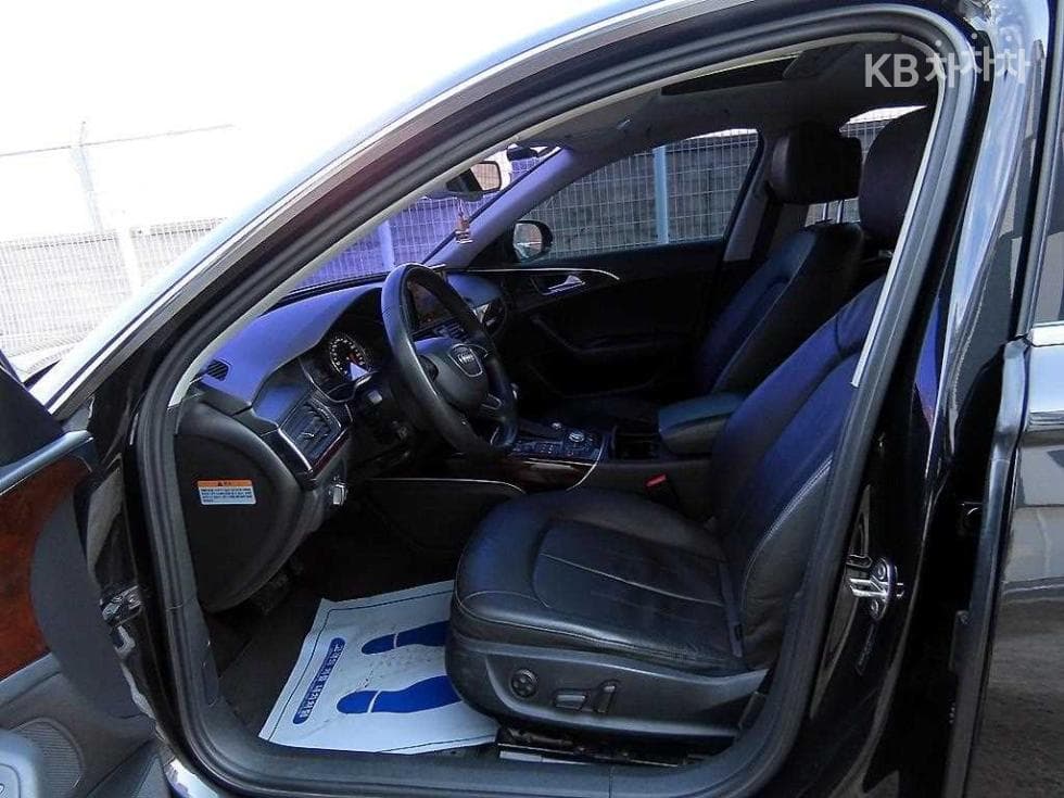 Audi NEW A63.0 Turbo Diesel Injection 콰트로 C6 - 5