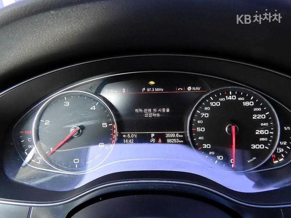 Audi NEW A63.0 Turbo Diesel Injection 콰트로 C6 - 9
