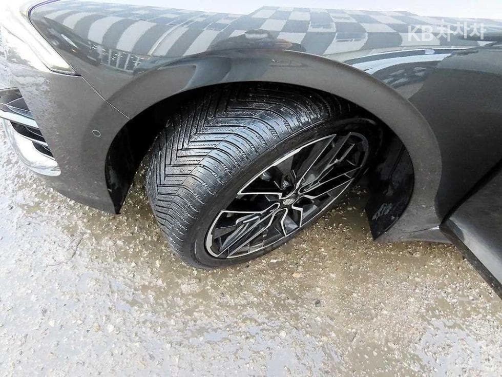 Kia K5 3rd Gen1.6 Gasoline Turbo Signature - 20