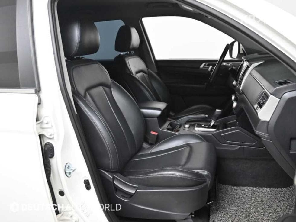 KG Mobility Rexton 스포츠2.2 4WD 어드벤처 - 10