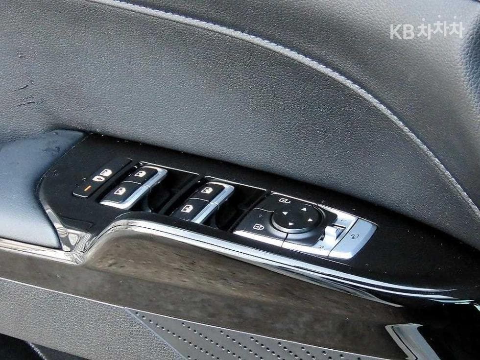 Kia K5 3rd Gen2.0 Gasoline Noblesse - 11