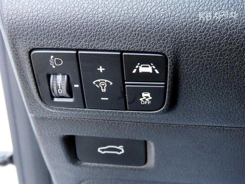 Kia K5 3rd Gen2.0 Gasoline Noblesse - 12