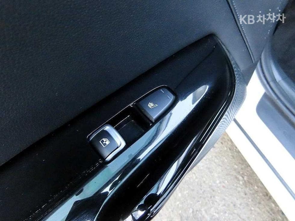 Kia K5 3rd Gen2.0 Gasoline Noblesse - 17