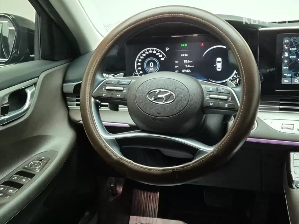 Hyundai The New (facelift) Grandeur (Azera)2.5 Premium 초이스 - 9