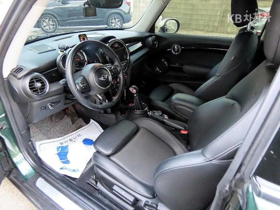 Mini Cooper 3도어D 1.5 하이트림 - 6