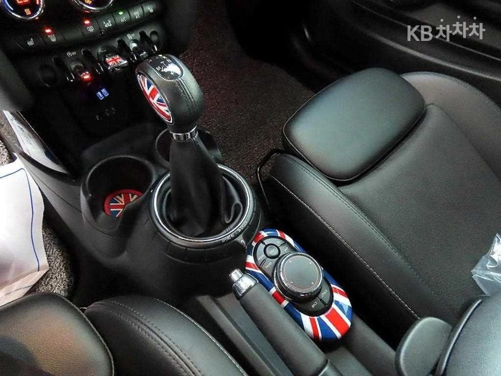 Mini Cooper 3도어D 1.5 하이트림 - 10