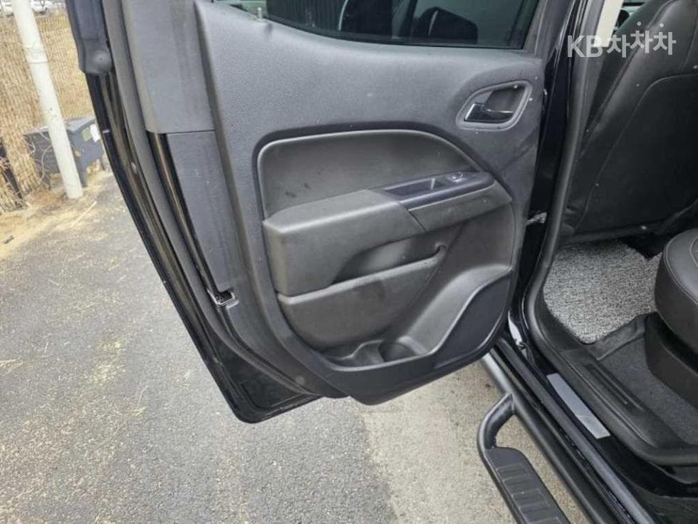 GM Korea Colorado3.6L V6 4WD Extreme-X - 6