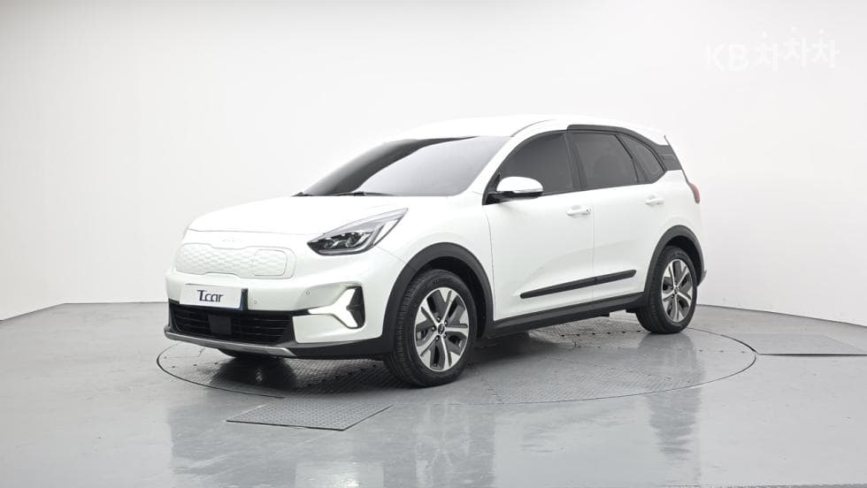 Киа Ниро Plus EV 어스 - Image 1