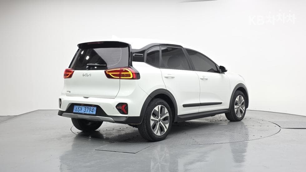 Киа Ниро PlusEV 어스 - 4