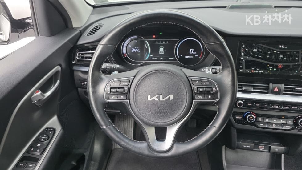 Киа Ниро PlusEV 어스 - 12