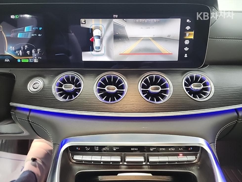 Mercedes-Benz AMG GTGT 4door 43 4MATIC+ Special Edition - 10