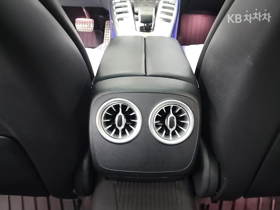 Mercedes-Benz AMG GTGT 4door 43 4MATIC+ Special Edition - 13