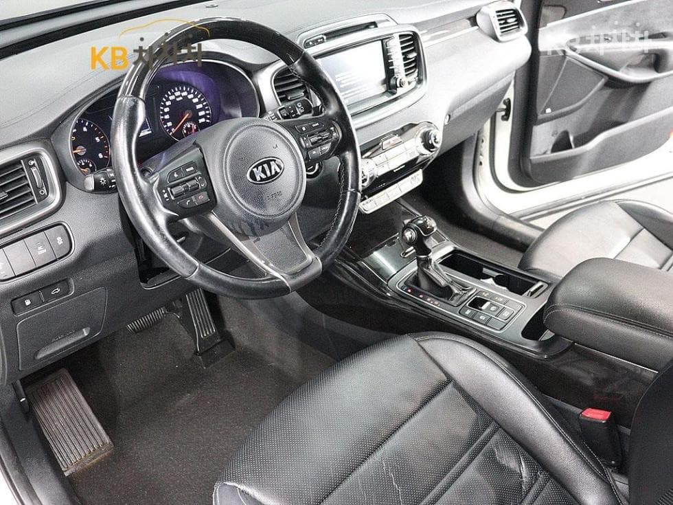 Киа The New (фейслифт) Sorento2.0 Дизел 2WD Noblesse - 16