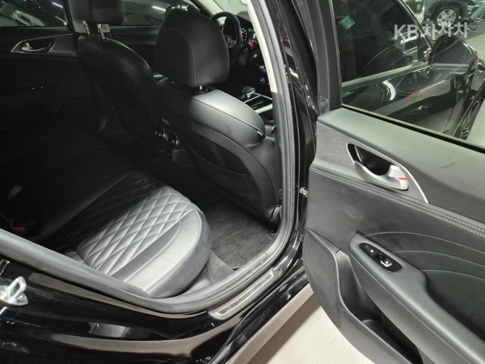 Киа Stinger Майстор2.5L бензин Турбо 2WD Masters - 12