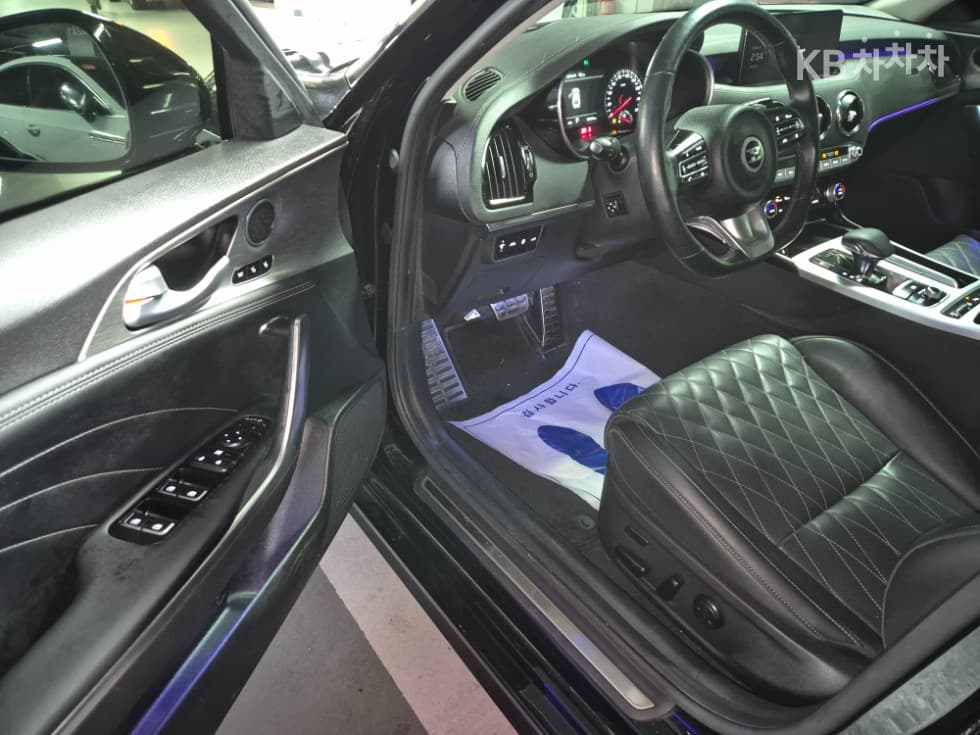 Киа Stinger Майстор2.5L бензин Турбо 2WD Masters - 11