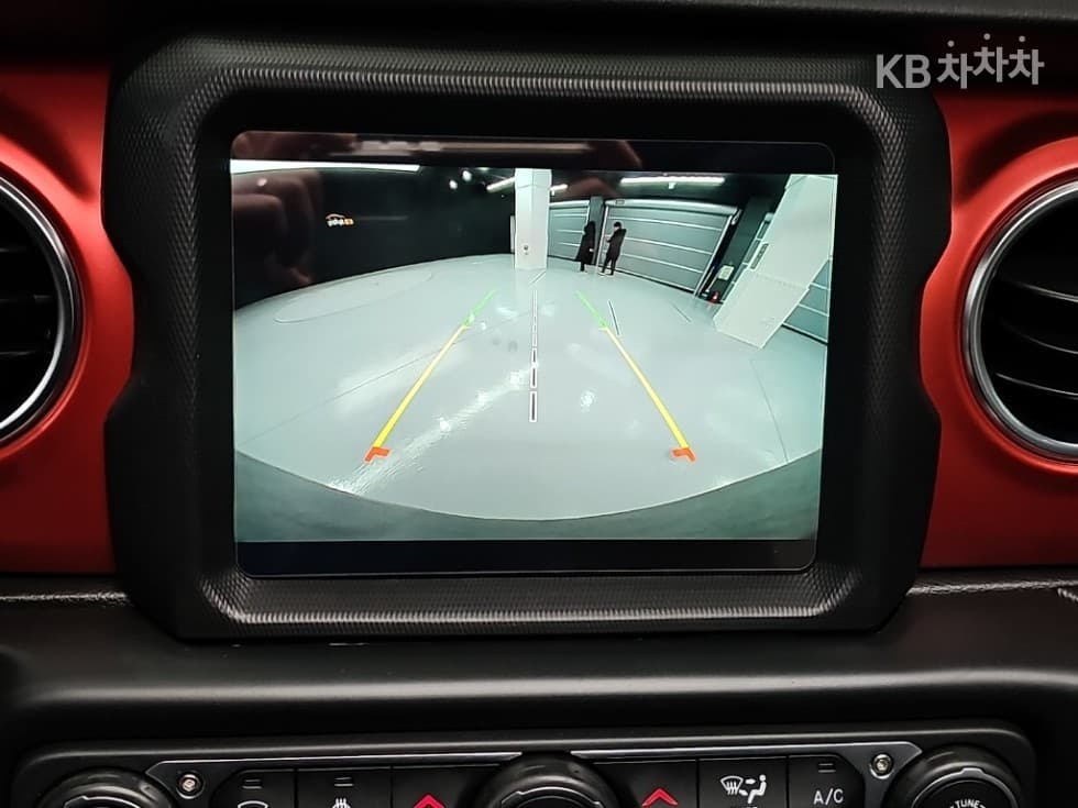 지프 랭글러 (JL)2.0 루비콘 파워Товарна надстройка 4도어 Стандартен - 11