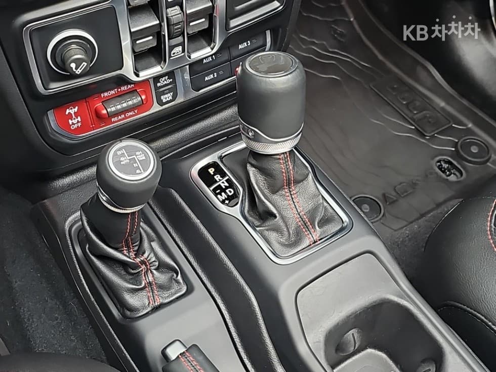 지프 랭글러 (JL)2.0 루비콘 파워Товарна надстройка 4도어 Стандартен - 16