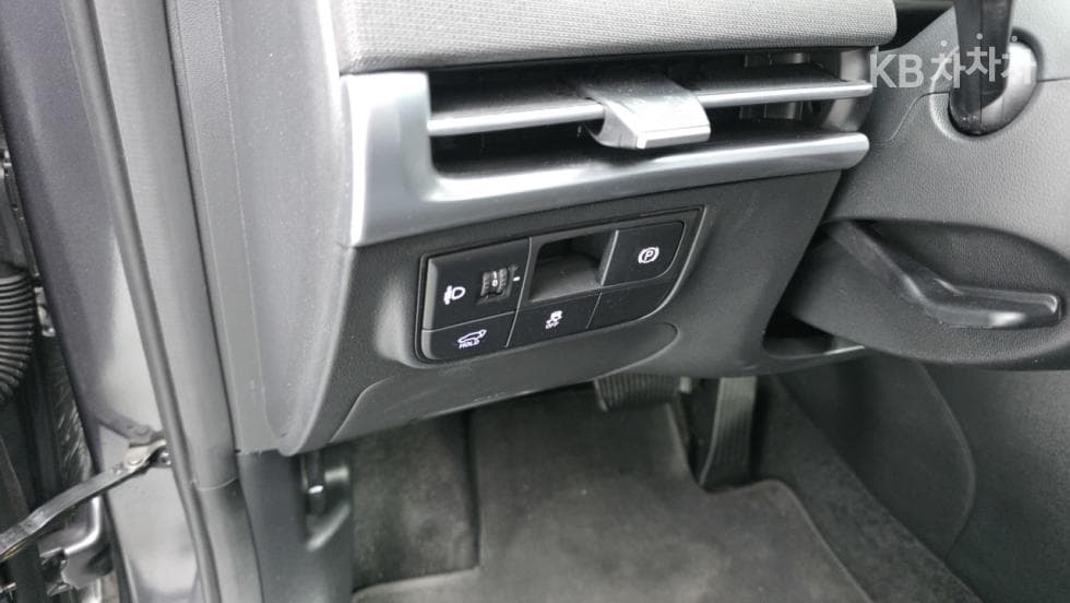 Hyundai The New (facelift) Tucson(NX (Lexus SUV)4)Gasoline 1.6T 2WD Premium - 17