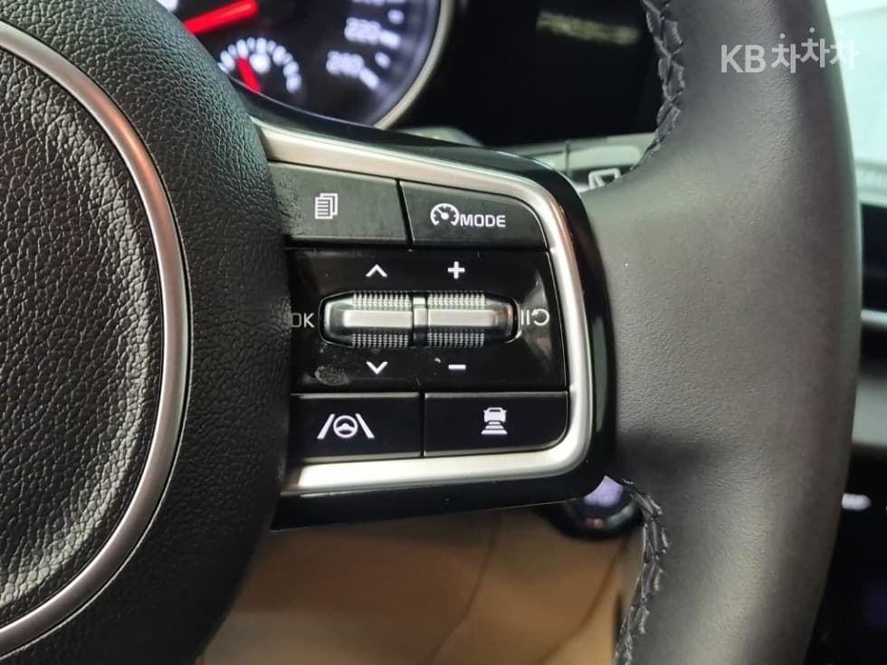 Kia The New (facelift) Carnival 4th generationG3.5 GDI 9-seater Prestige - 11