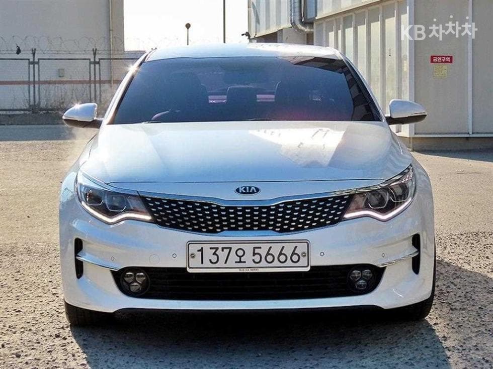 Kia K5 Second generation2.0 Gasoline MX Noblesse
