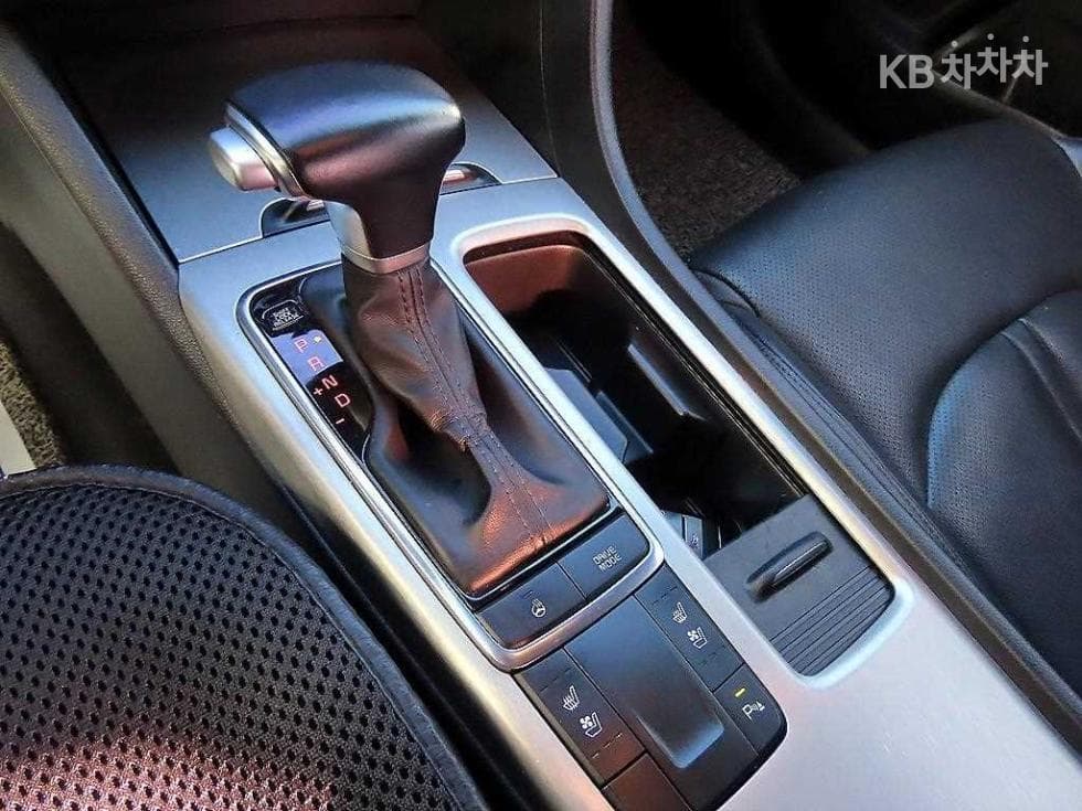 Kia K5 Second generation2.0 Gasoline MX Noblesse - 10