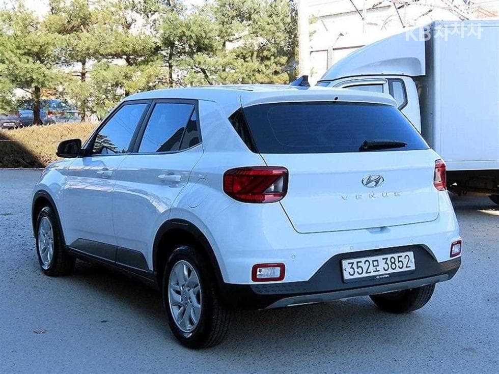 Hyundai VenueGasoline 1.6 Modern - 3