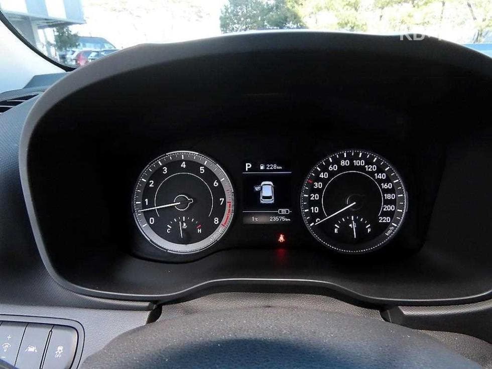 Hyundai VenueGasoline 1.6 Modern - 9