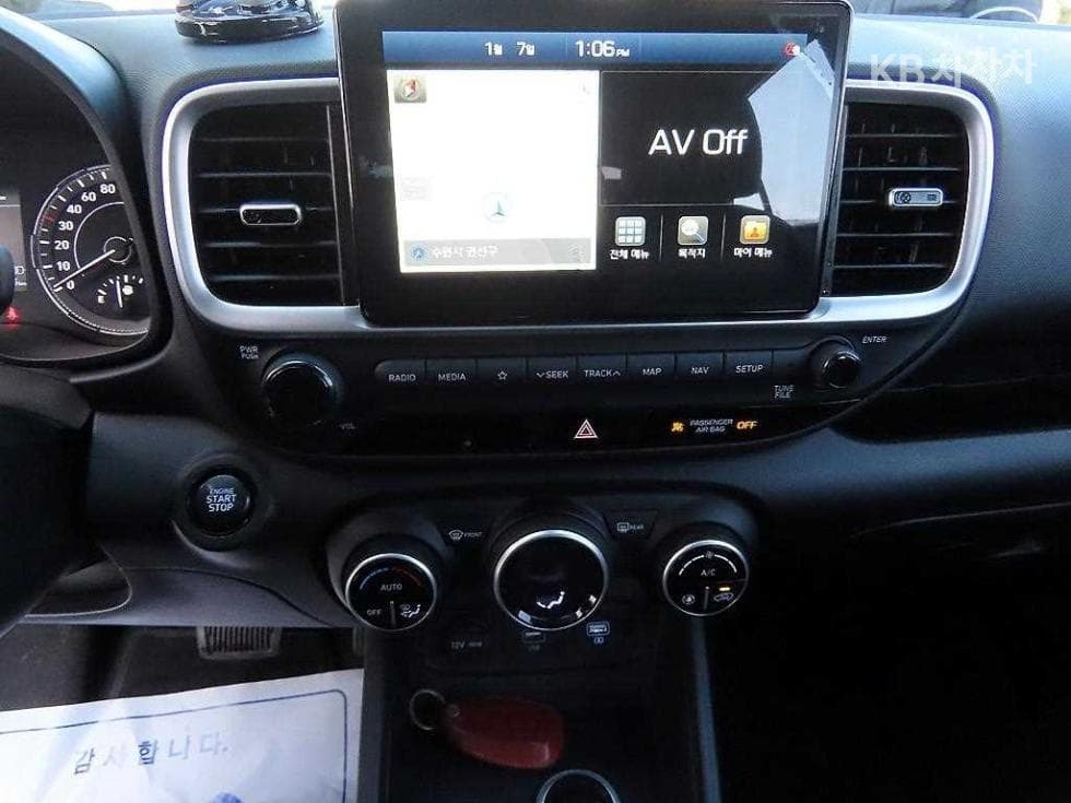 Hyundai VenueGasoline 1.6 Modern - 13