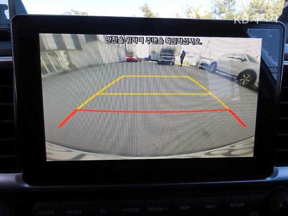 Hyundai VenueGasoline 1.6 Modern - 15