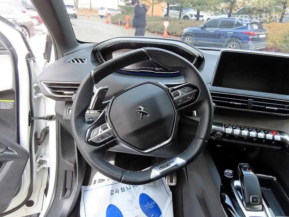 Peugeot 3008 Second generation1.5 BlueHDi GT - 8