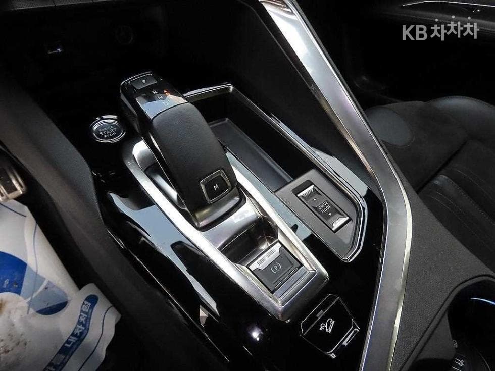 Peugeot 3008 Second generation1.5 BlueHDi GT - 11