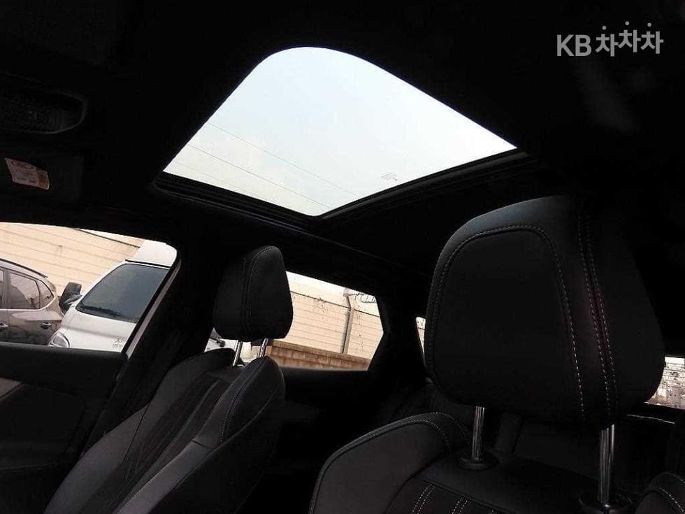 Peugeot 3008 Second generation1.5 BlueHDi GT - 16