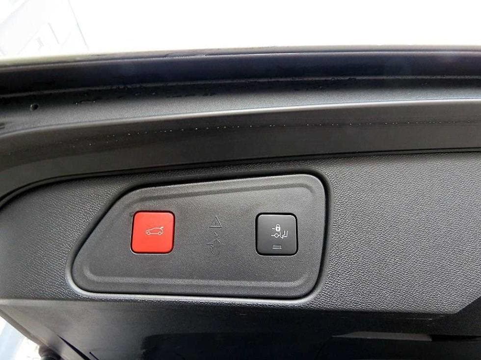 Peugeot 3008 Second generation1.5 BlueHDi GT - 17