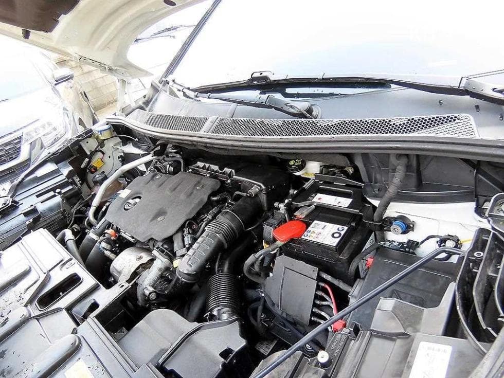 Peugeot 3008 Second generation1.5 BlueHDi GT - 19